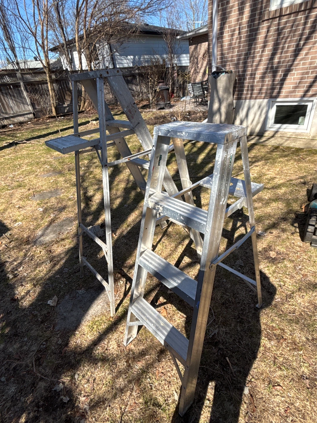 Aluminum Step Ladder with Platform - photo 2