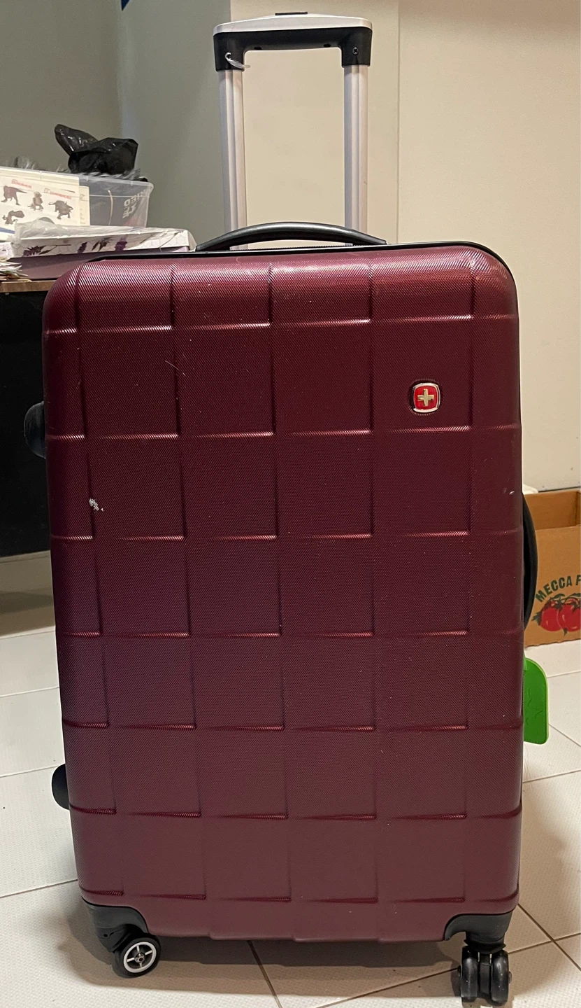 SWISSBRAND Burgundy Hardside Spinner Luggage