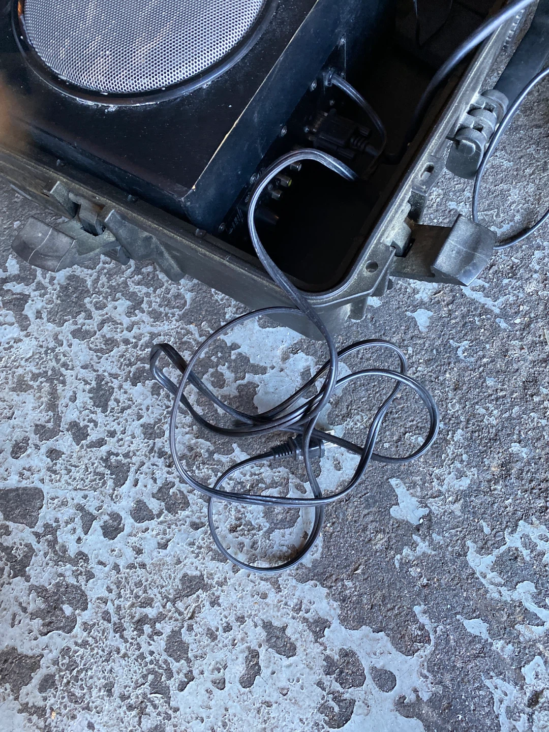 Fancy Speaker System with Portable Case - photo 3