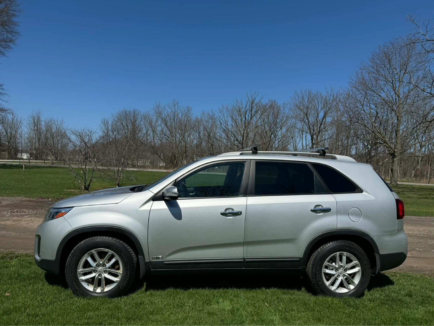 Silver Kia Sorento