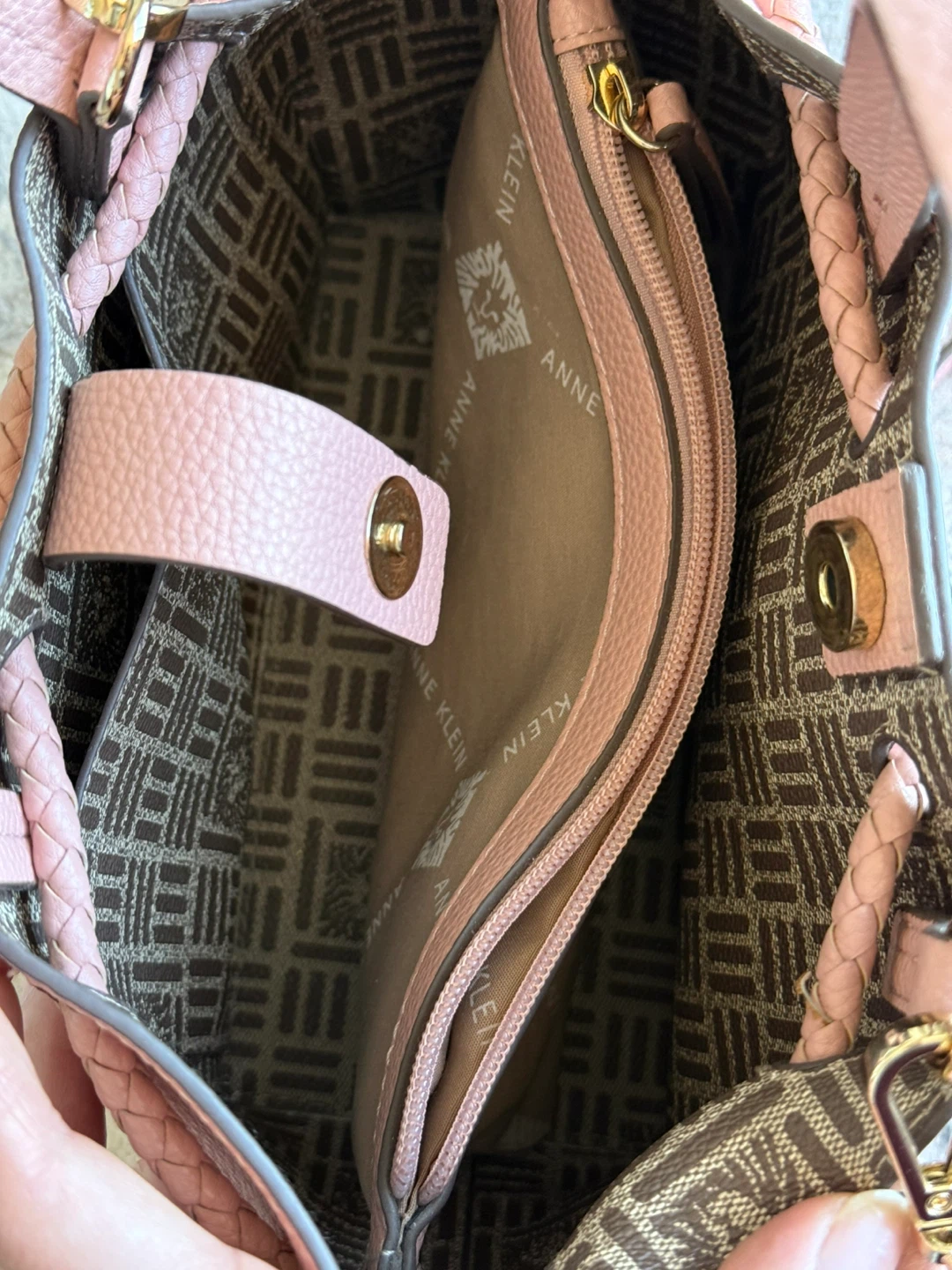 Anne Klein Pink Bucket Bag - photo 5