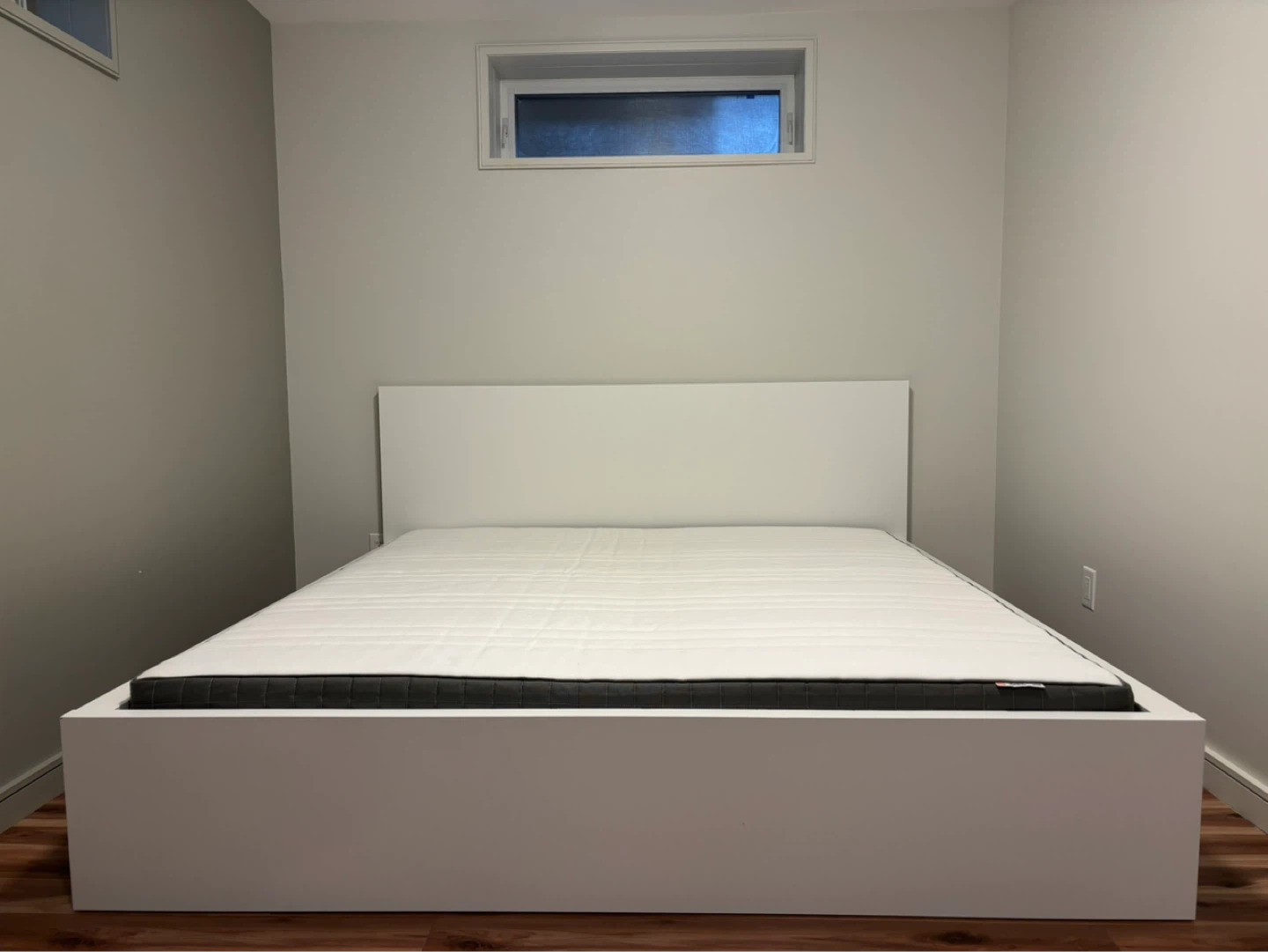 IKEA Malm King size bed, white (incl. mattress MORGEDAL) - photo 3