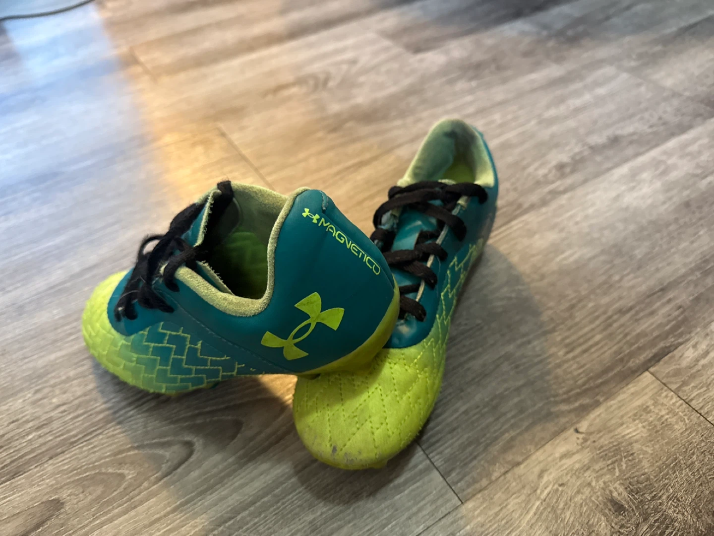Under Armour Magnetic Soccer Cleats