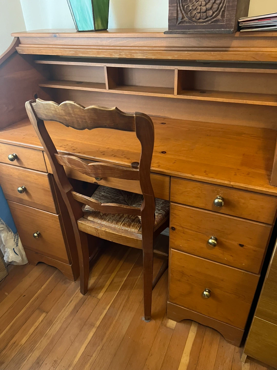 Wooden desk - photo 3