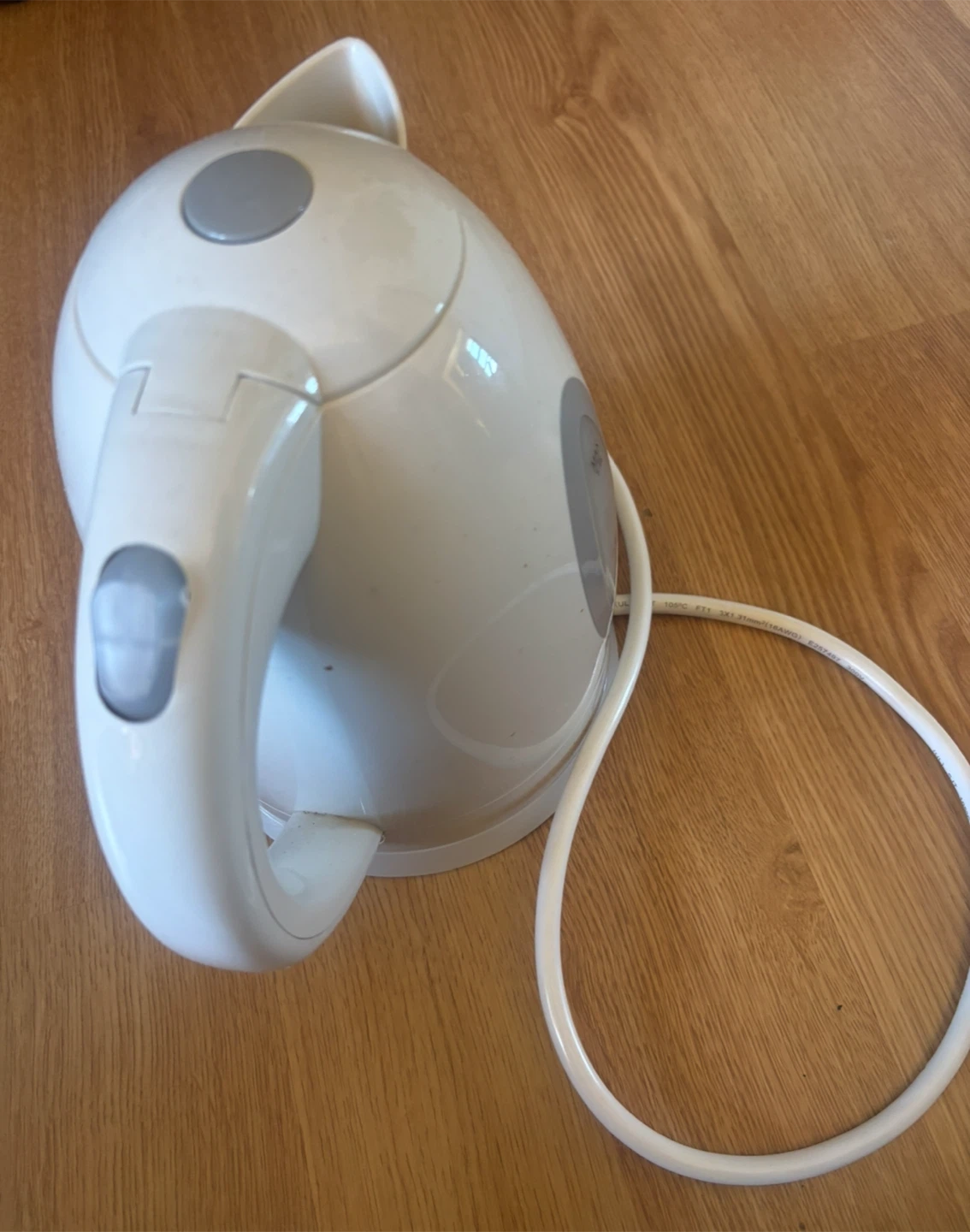 Ovente White Electric Kettle