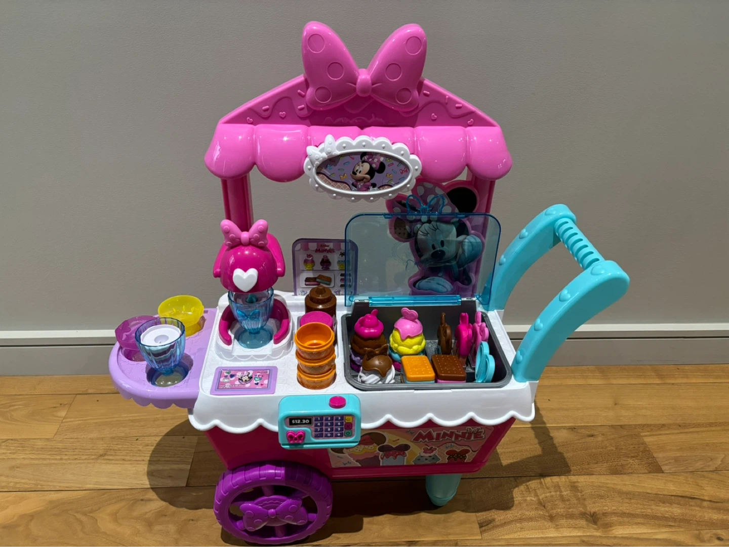 Minnie Mouse Ice Cream Cart Toy – with Sounds & Moving Parts - photo 4