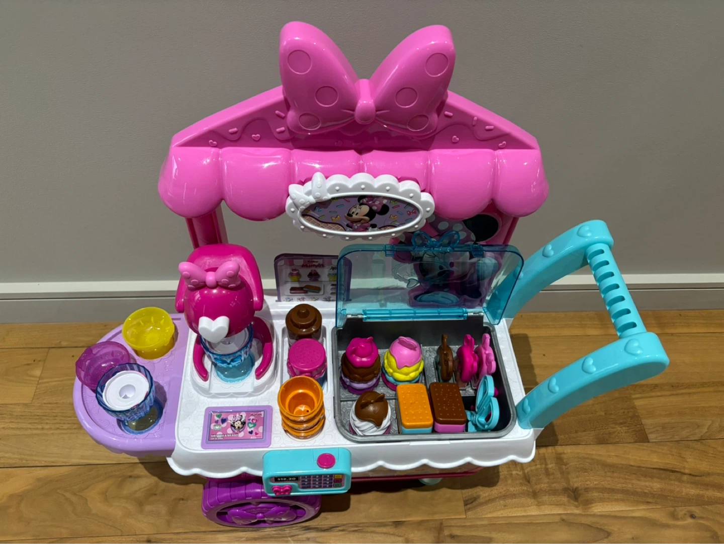Minnie Mouse Ice Cream Cart Toy – with Sounds & Moving Parts - photo 2