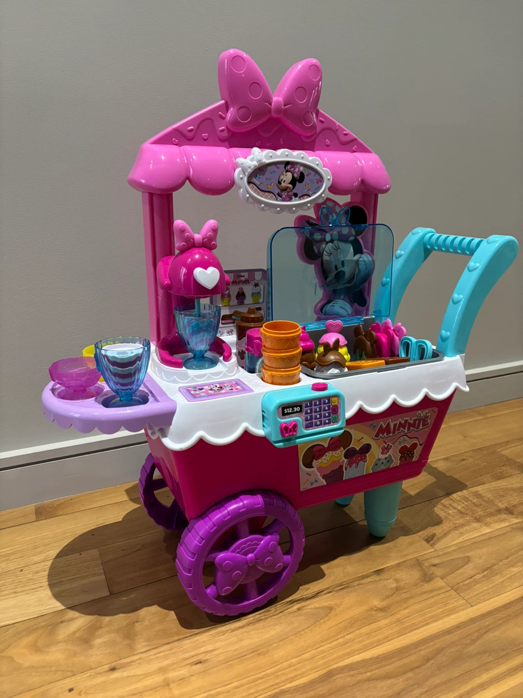 Minnie Mouse Ice Cream Cart Toy – with Sounds & Moving Parts - photo 5