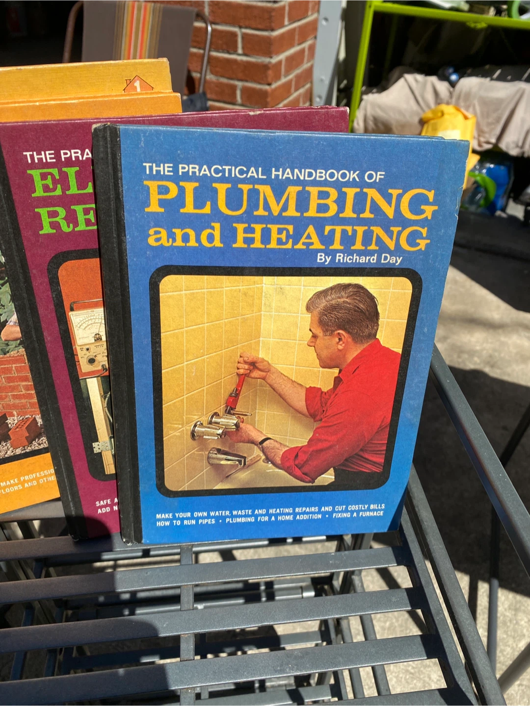 Lot of 5 Vintage How-To Books - photo 2