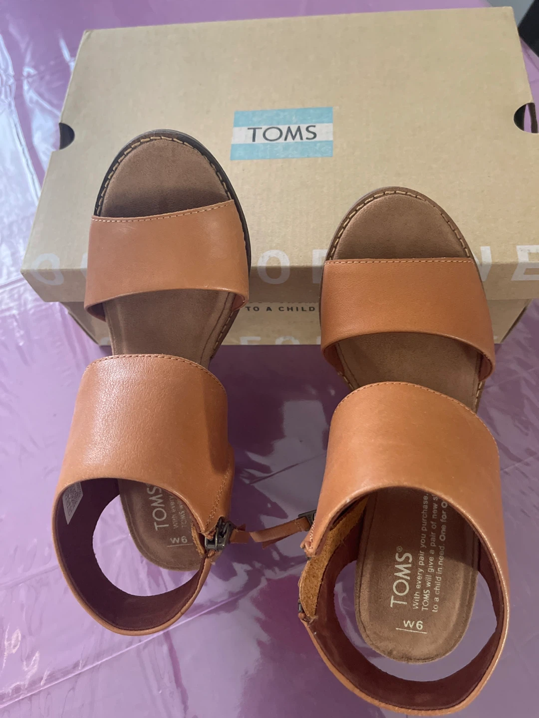 TOMS Women's W6 Leather Ankle Strap Sandals - Tan