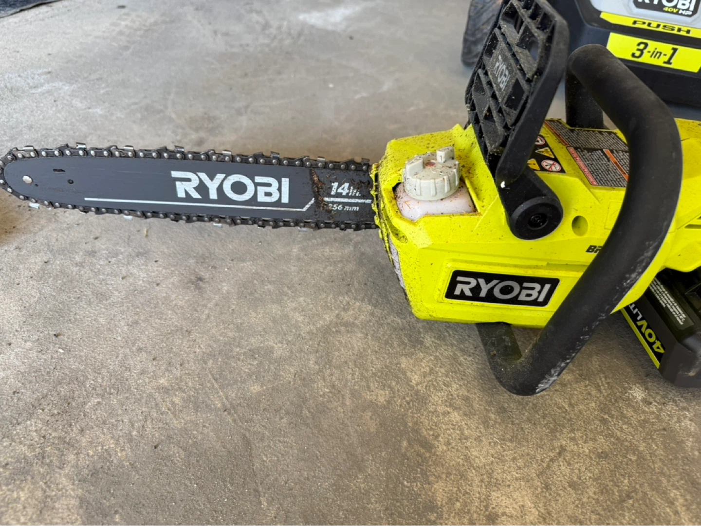 Ryobi 14-inch Cordless Chainsaw - photo 2