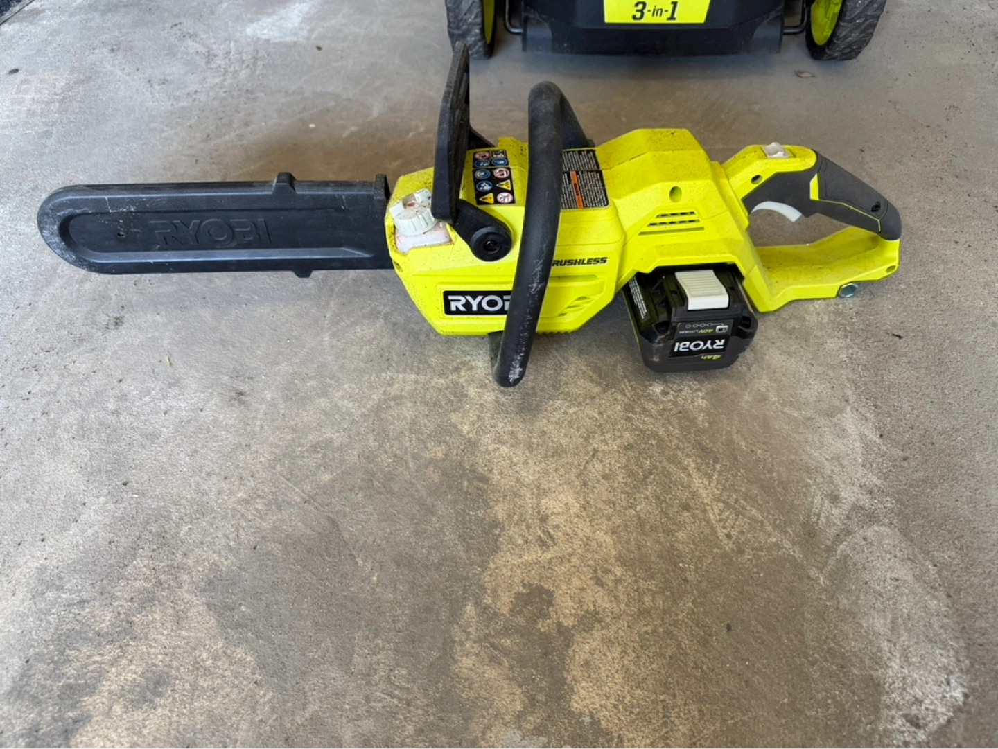 Ryobi 14-inch Cordless Chainsaw - photo 5