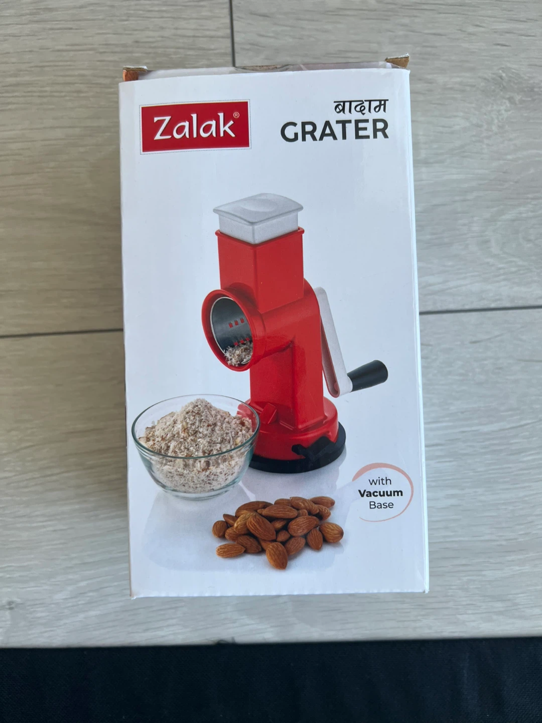 Grater with Vacuum Base