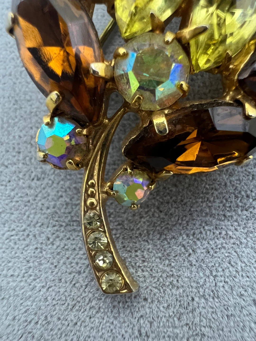Vintage Leaf Shaped Brooch - photo 3