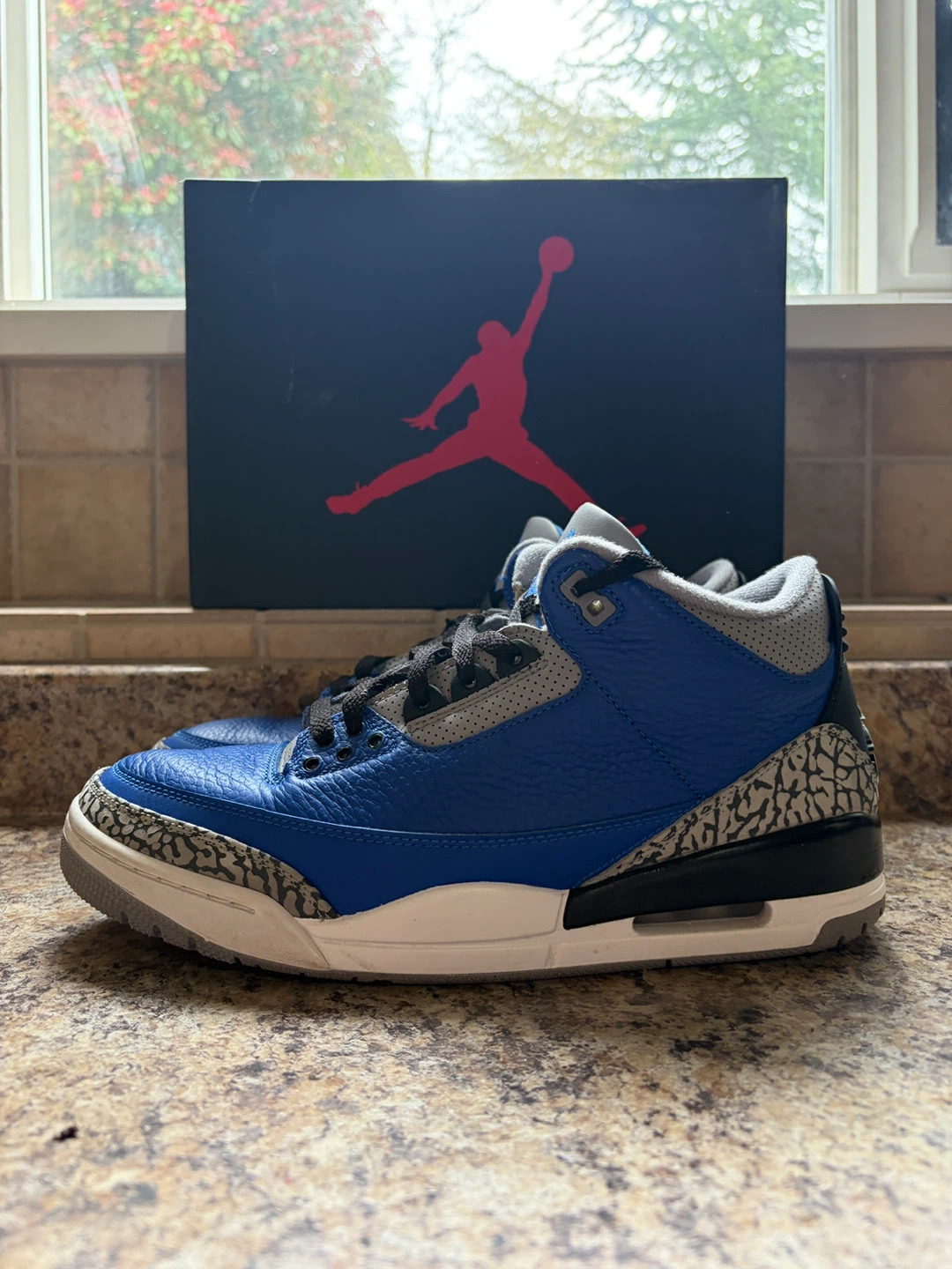 Air Jordan 3 Retro Sneakers - Racer Blue - photo 3