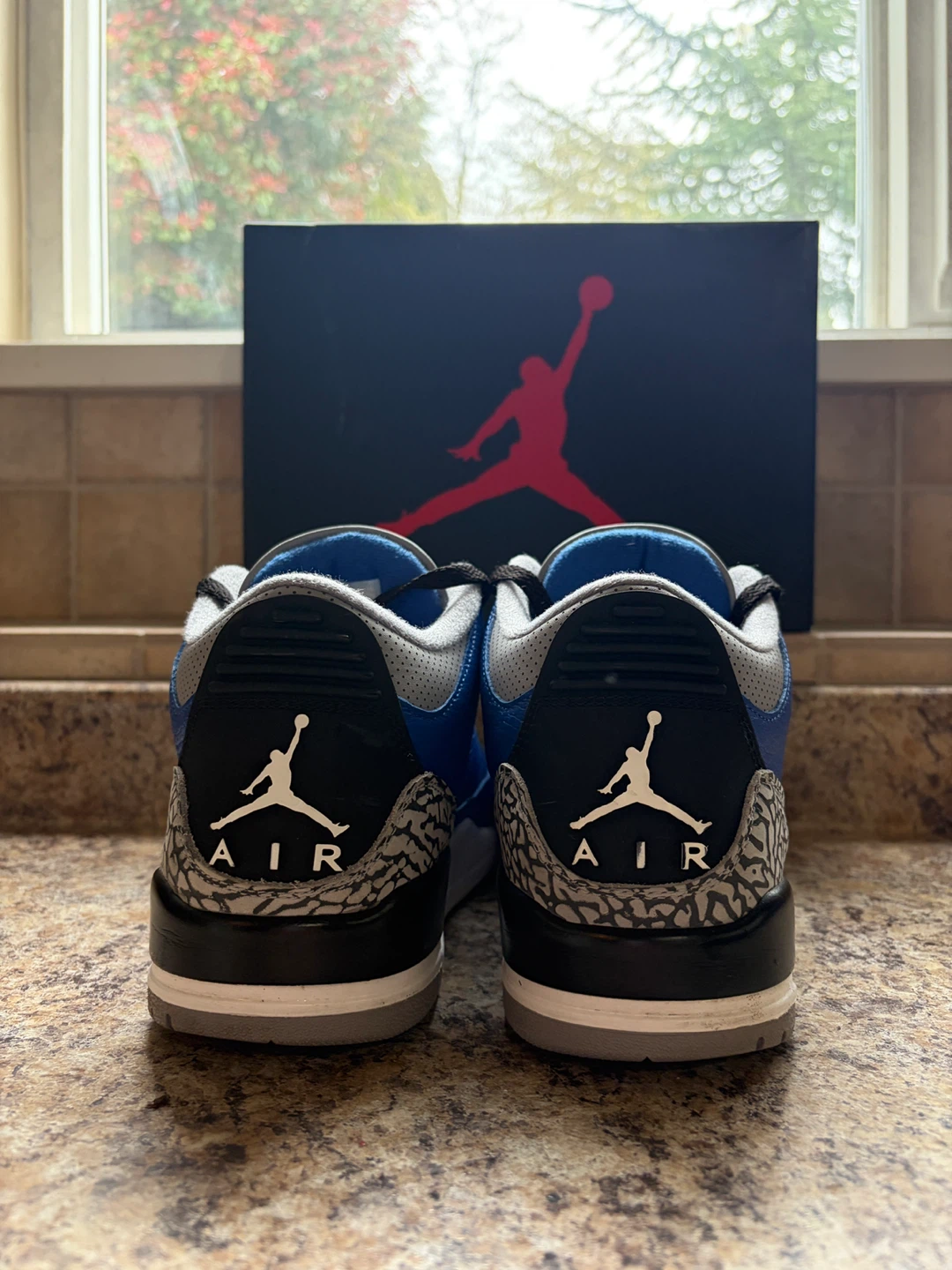 Air Jordan 3 Retro Sneakers - Racer Blue - photo 2