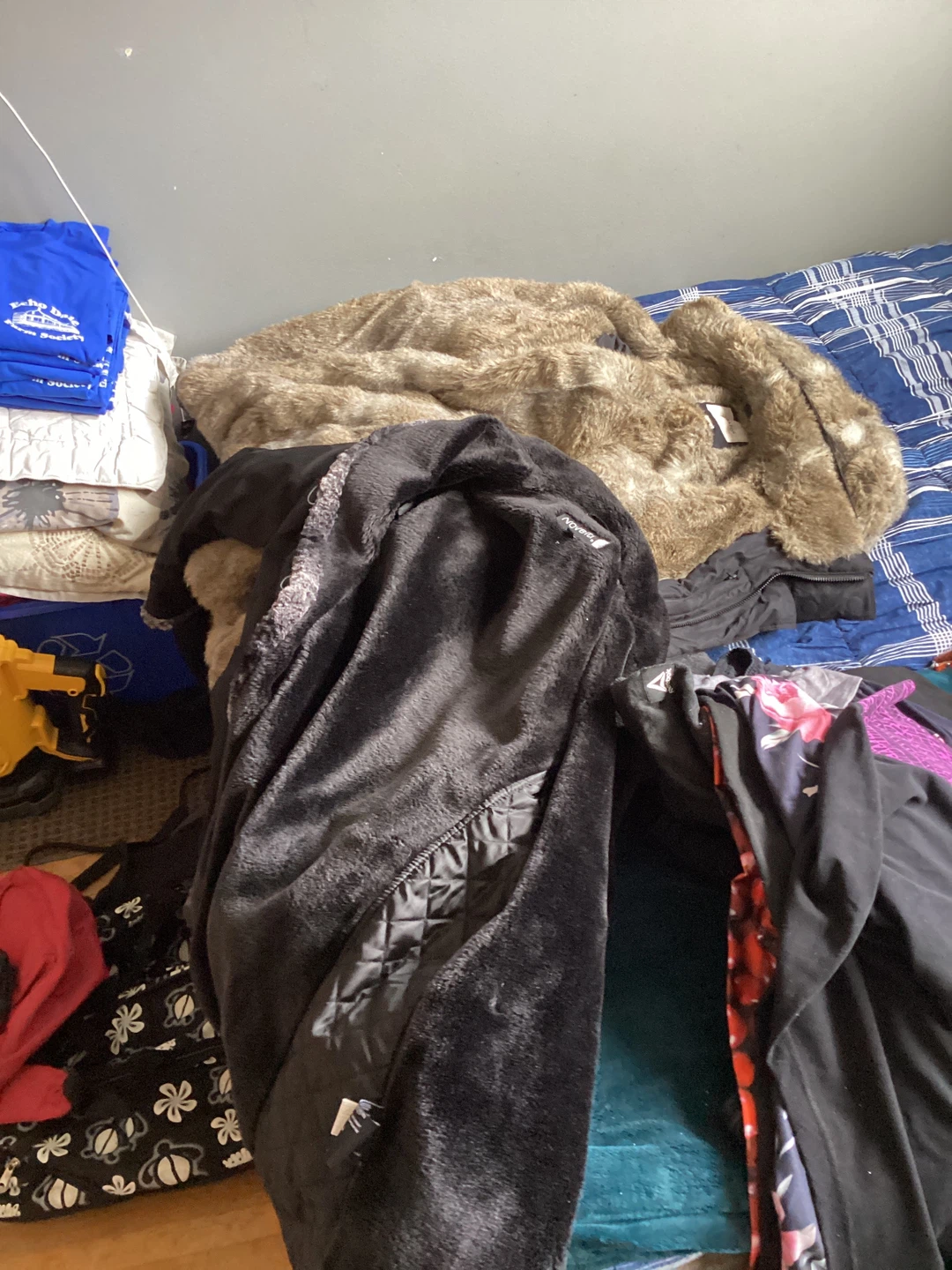 Bundle of Women's Clothing and Shoes - photo 3