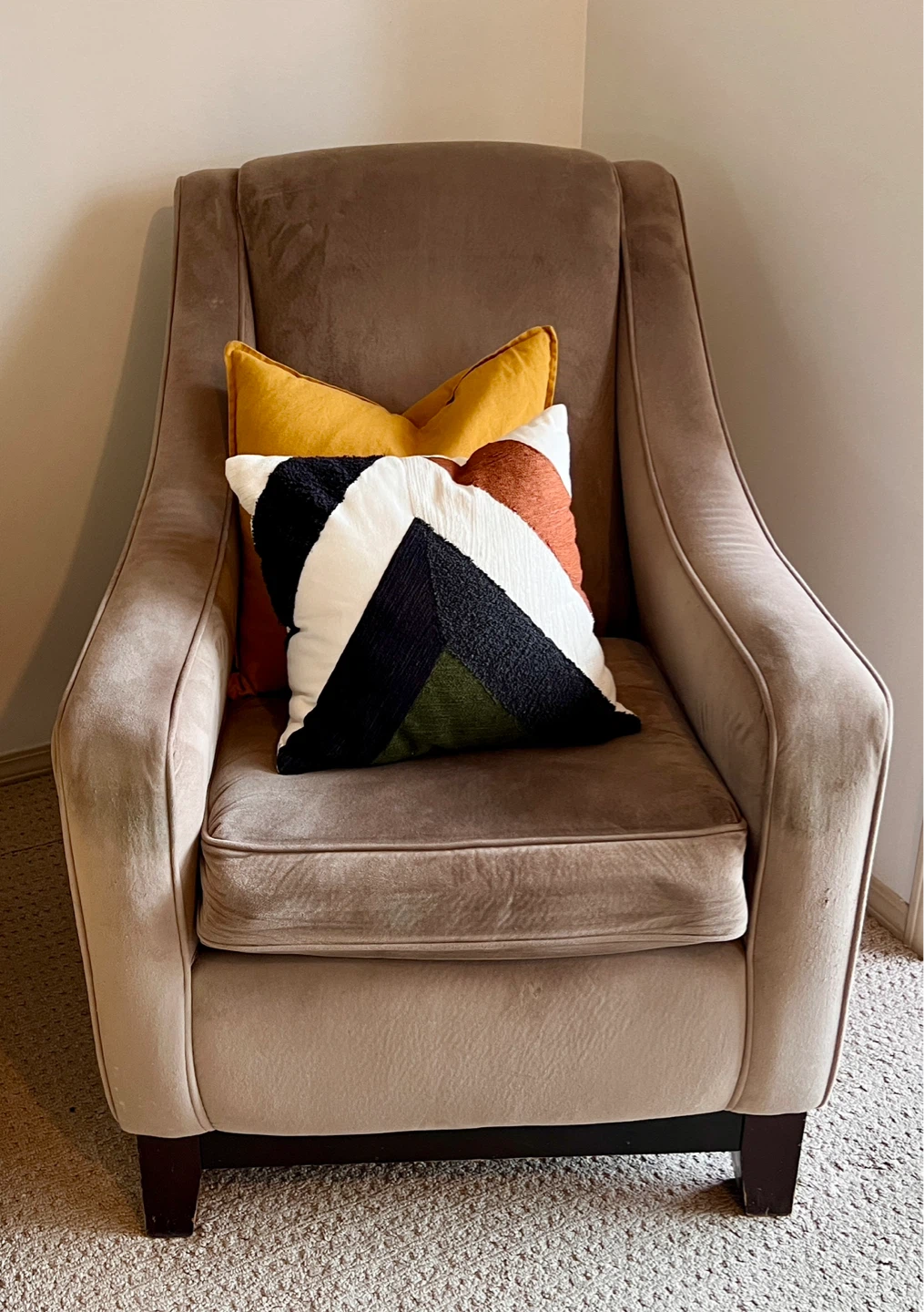 Modern Accent Chair + Pillows