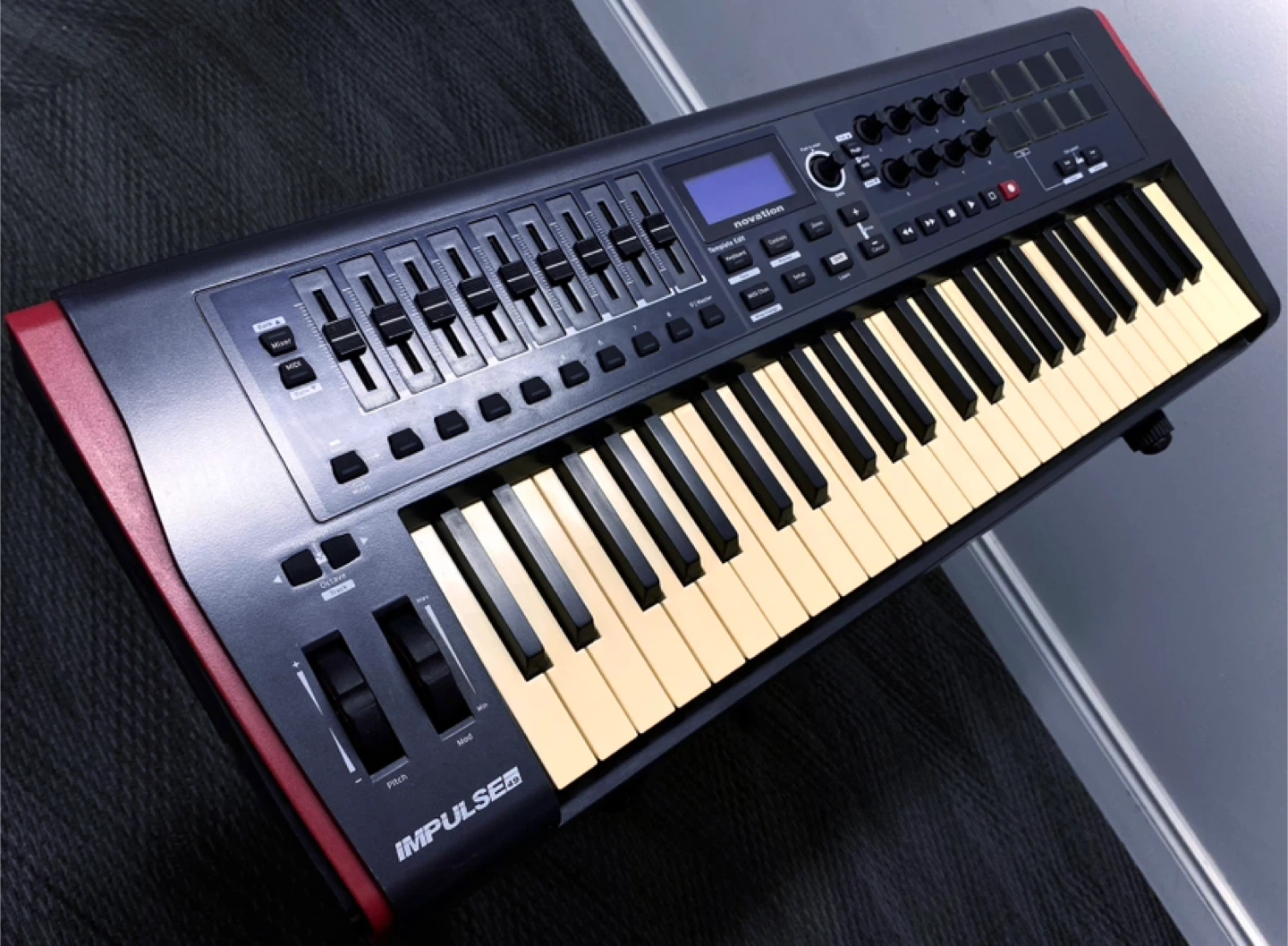 Novation Impulse 49 with Yorkville Dual-X Keyboard Stand - photo 3