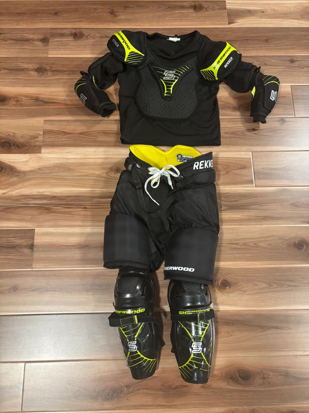 Sherwood Rekker Youth Hockey Protective Kit M/M - photo 3