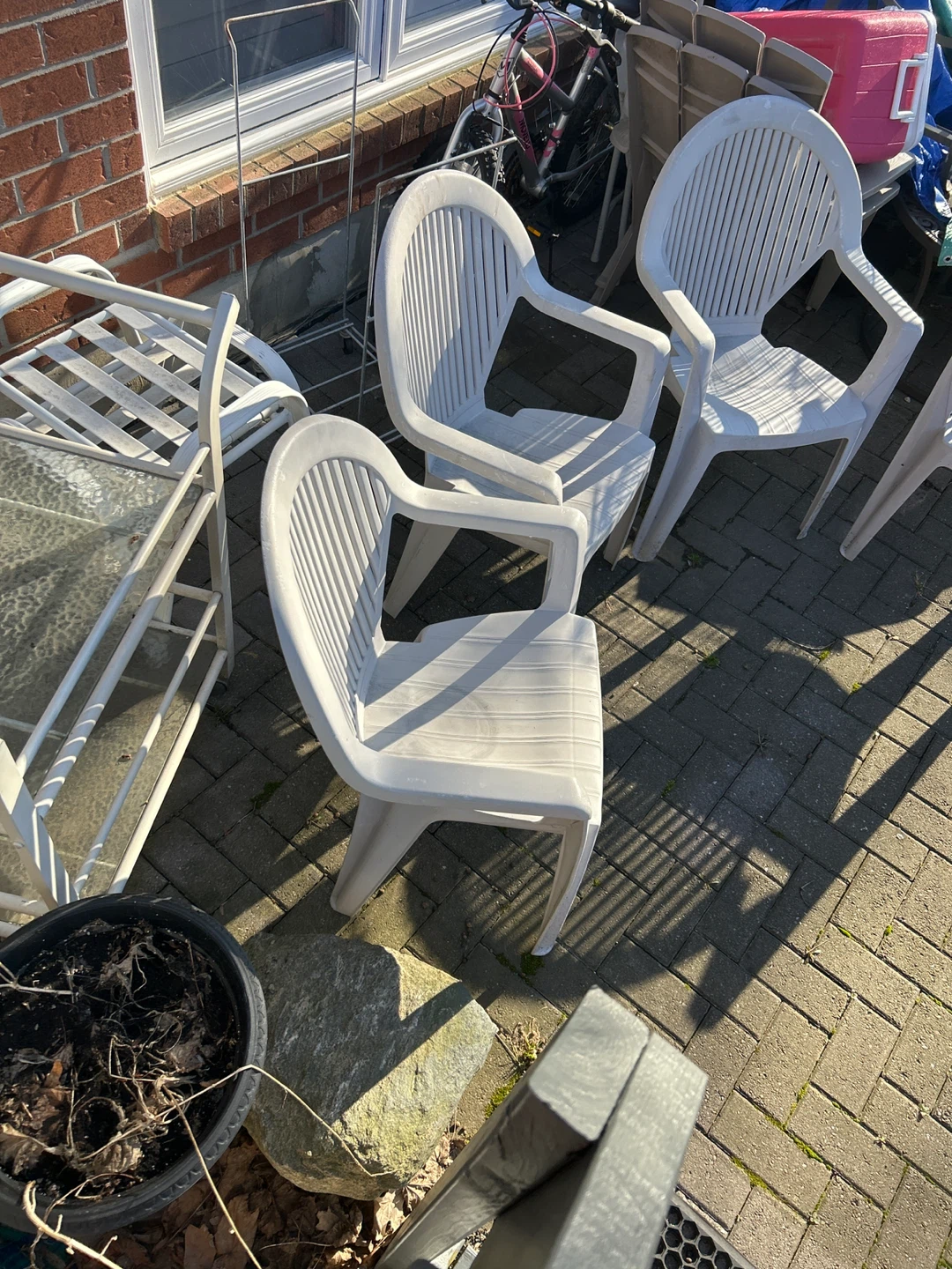 White Plastic Outdoor Chairs - Set of 4 - photo 2