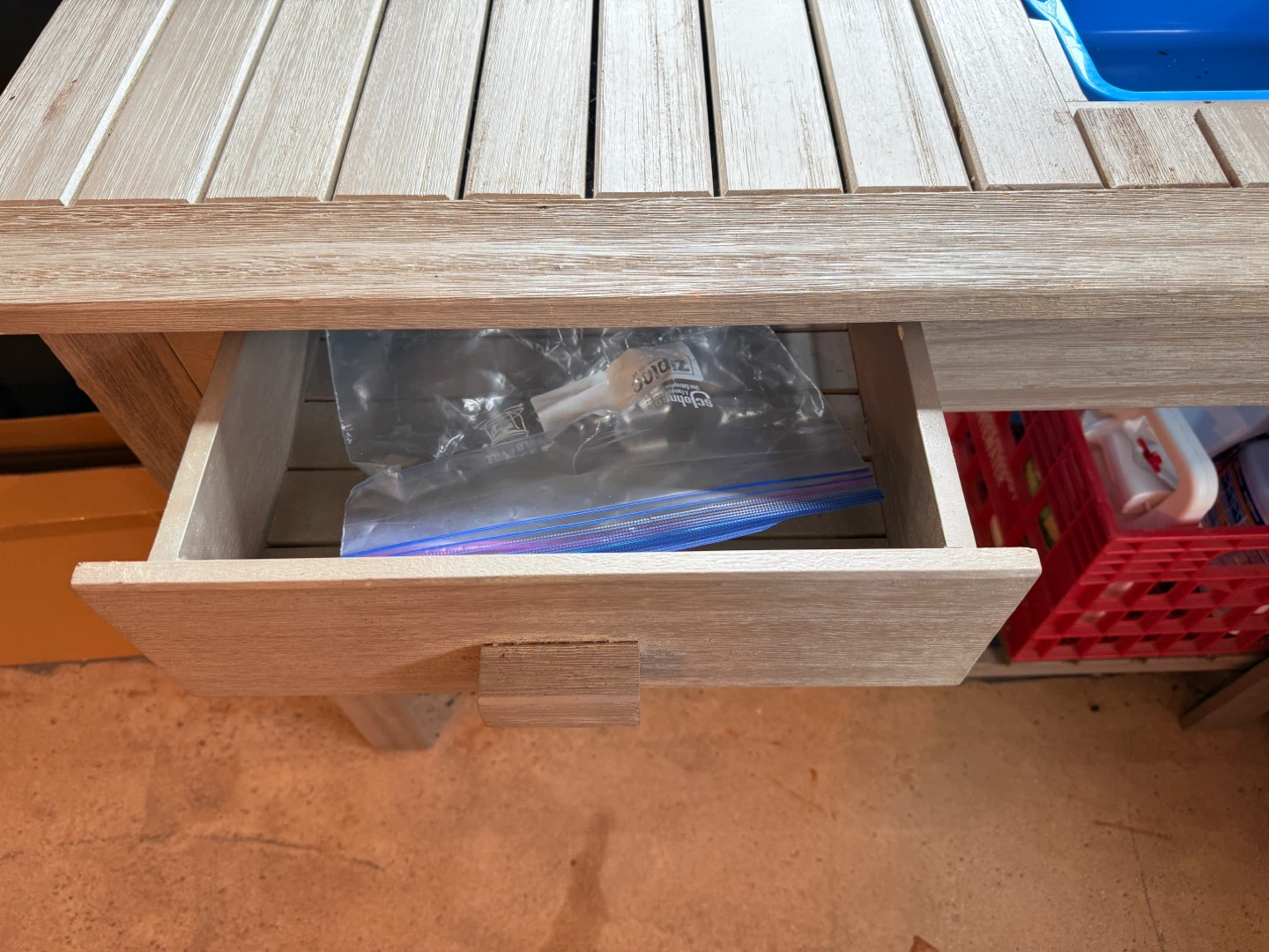 Wooden garden / potting bench - photo 3
