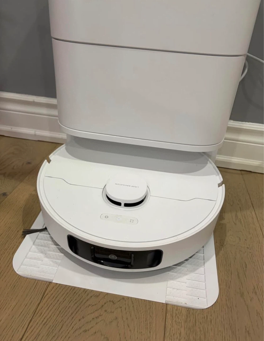 Dreame E30 Ultra Robot Vacuum & Mop (Self-Empty / Like New)
