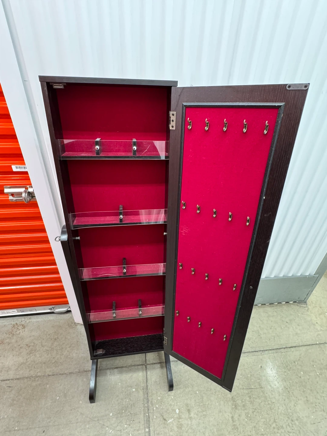 EVERYTHING MUST GO TODAY! - photo 3
