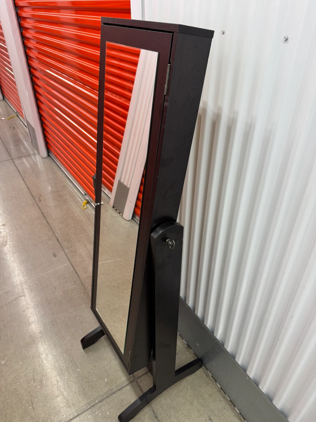 EVERYTHING MUST GO TODAY! - photo 2