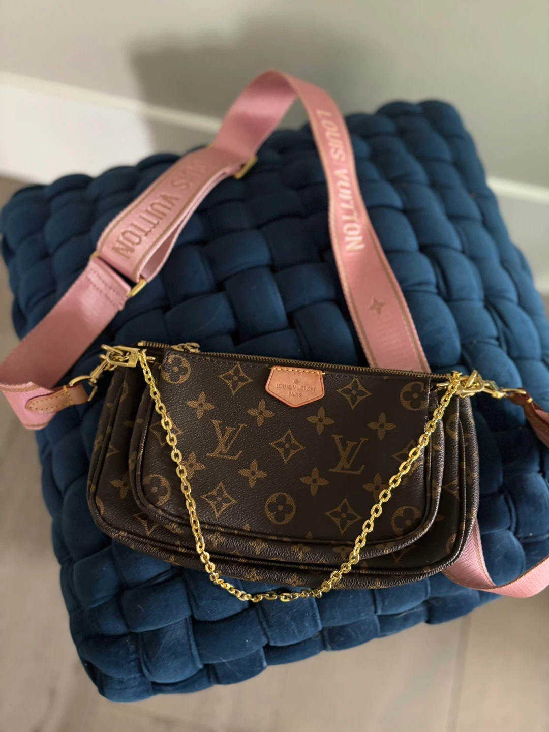 Crossbody bag