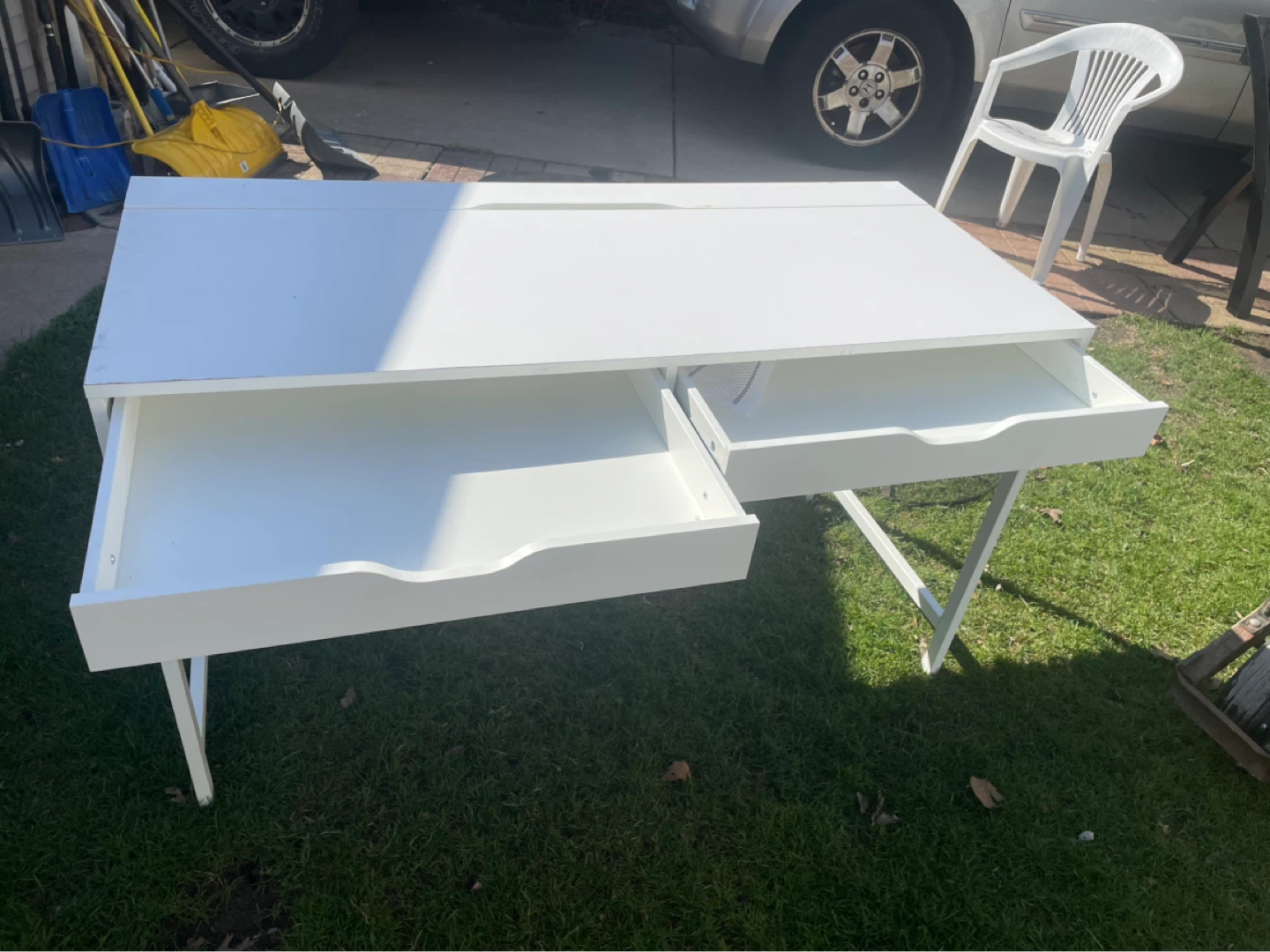 White Desk with Drawers - photo 3