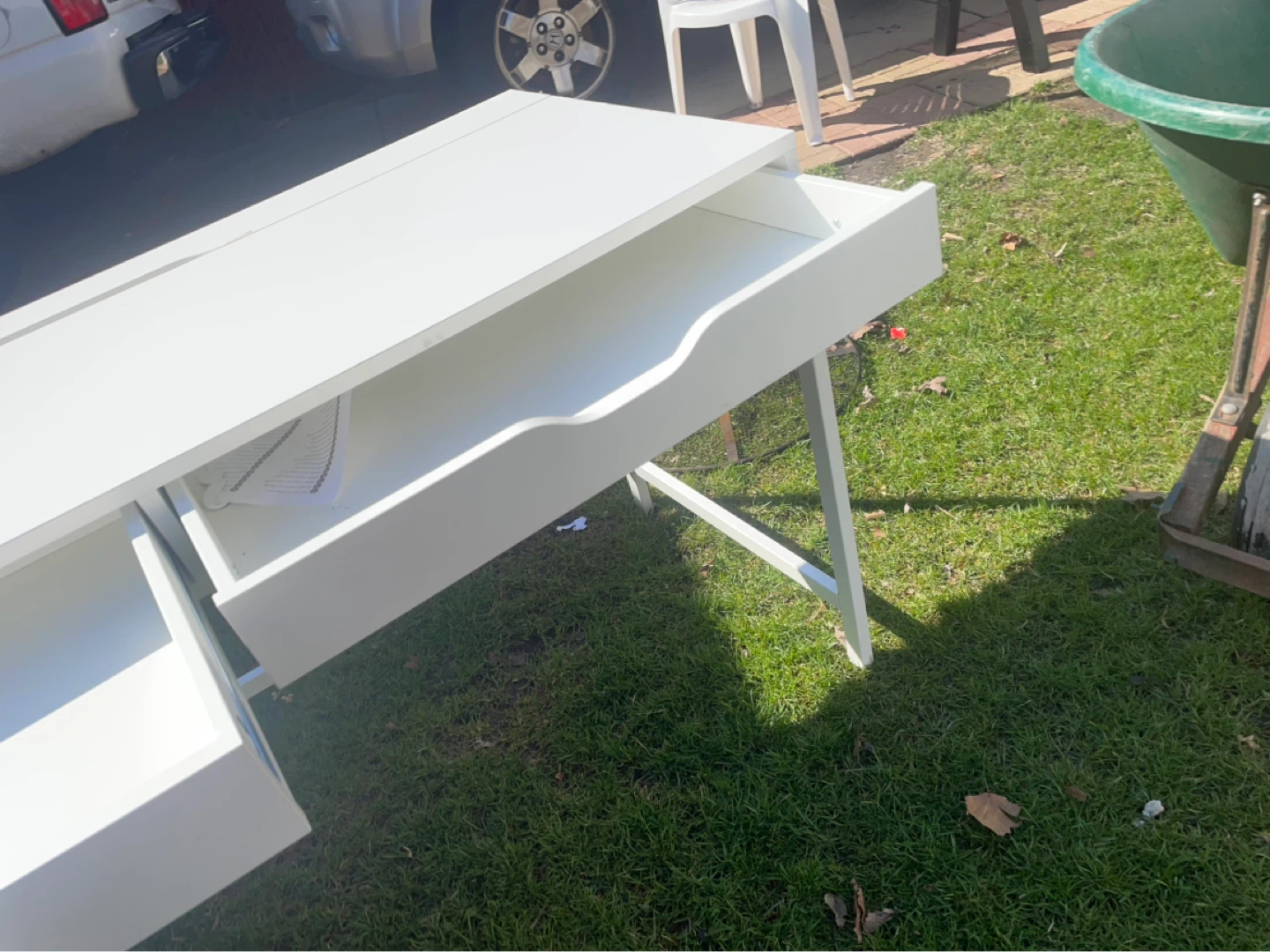White Desk with Drawers - photo 4