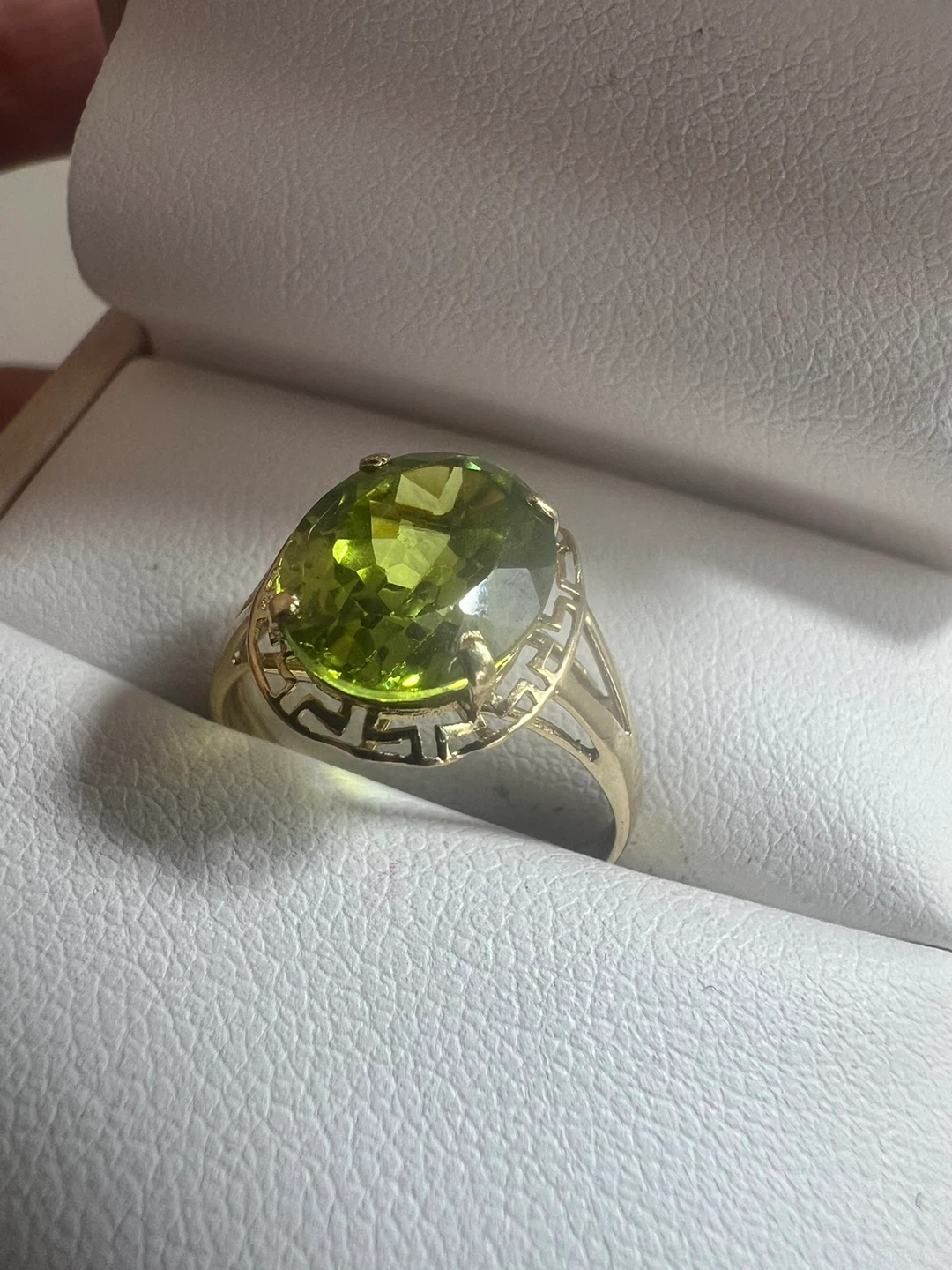 14K Gold Peridot Ring - photo 2