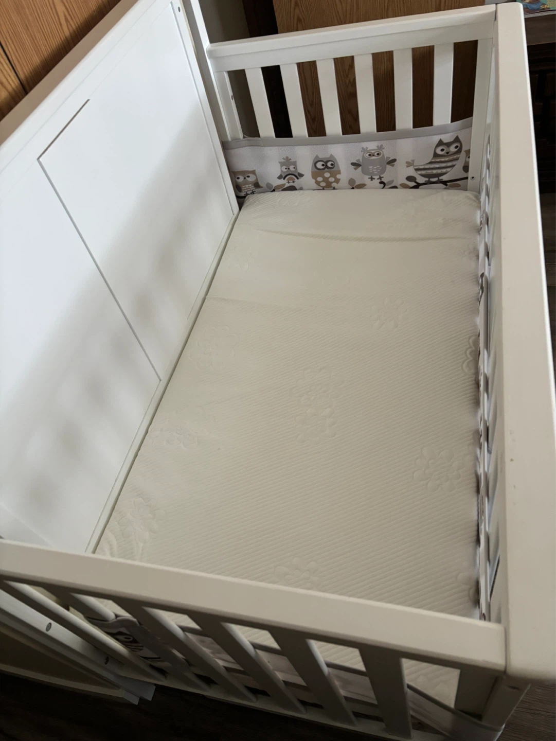 White Baby Crib with Mattress - photo 2
