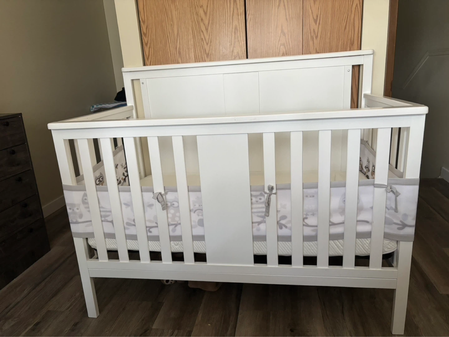 White Baby Crib with Mattress