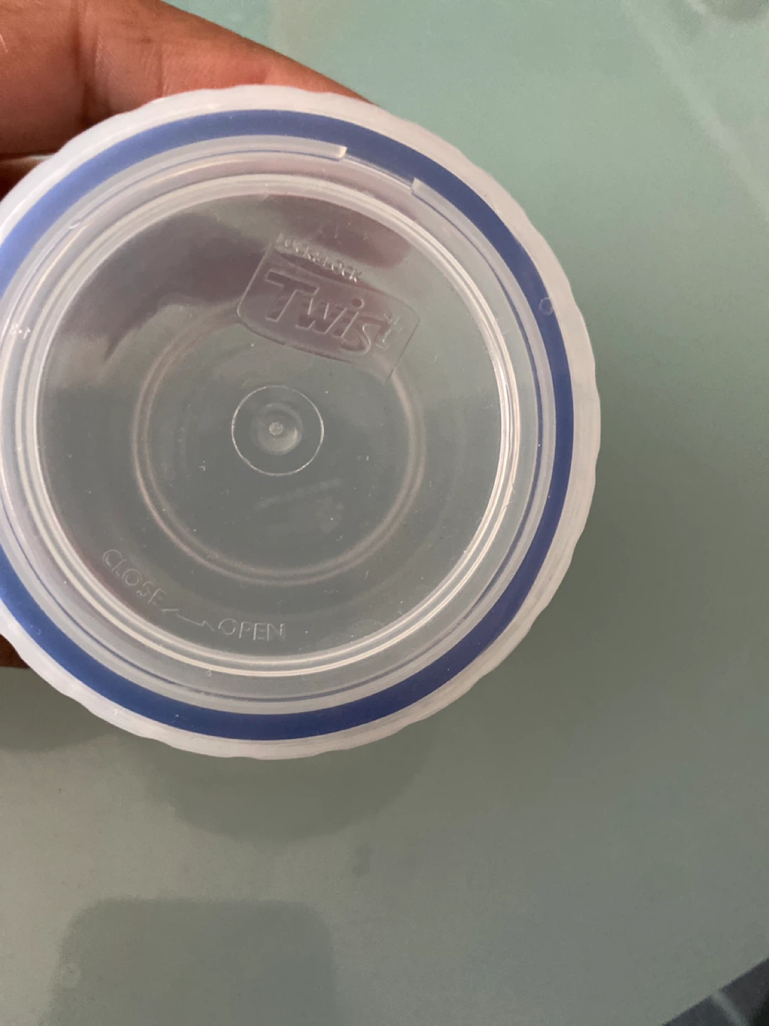 Lock & Lock Twist Food Storage Containers (Set of 2) - photo 3