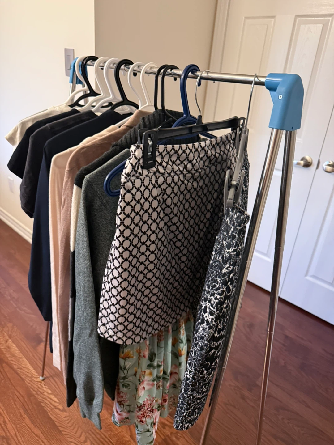 Lot of women’s clothing in size XS - photo 3