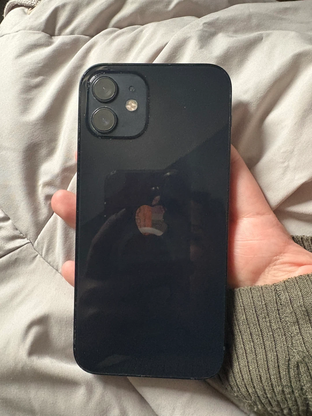 Black iPhone 12 - photo 3