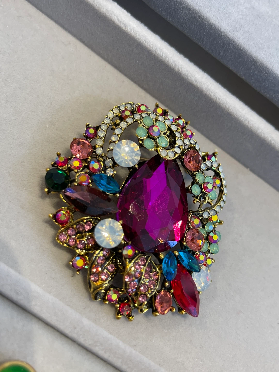 Vintage Style Multi-Color Crystal Brooch - photo 2