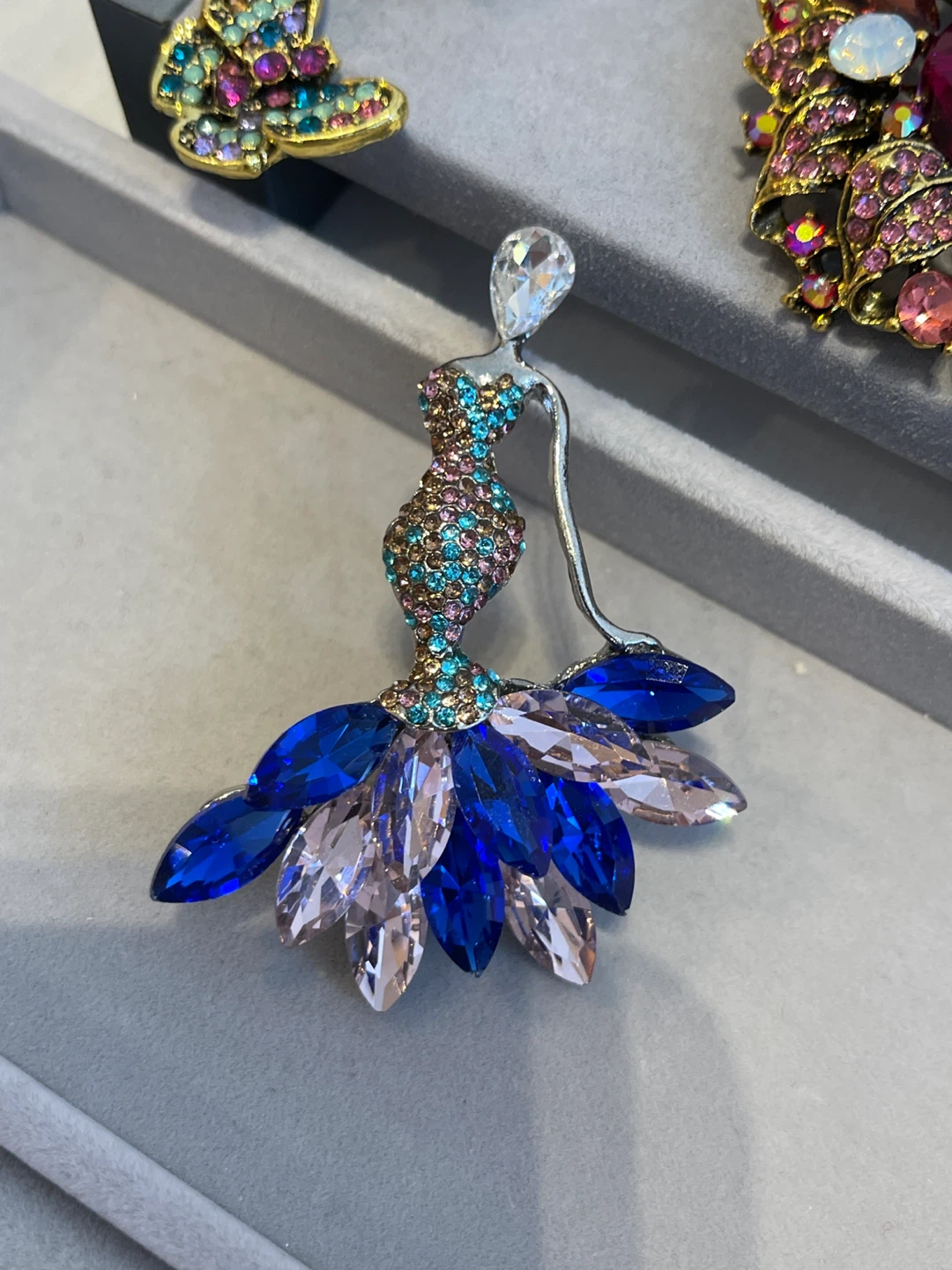 Rhinestone Ballerina Brooch - photo 2