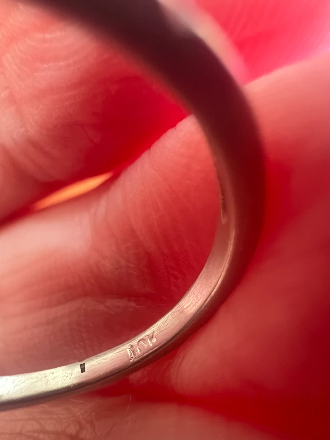 10K White Gold Diamond Band Ring - photo 3