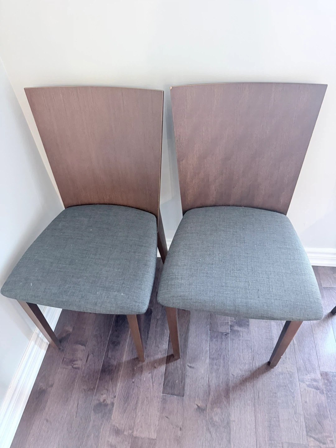 STUCTUBE Set of 2 Wood and Grey Fabric Dining Chairs