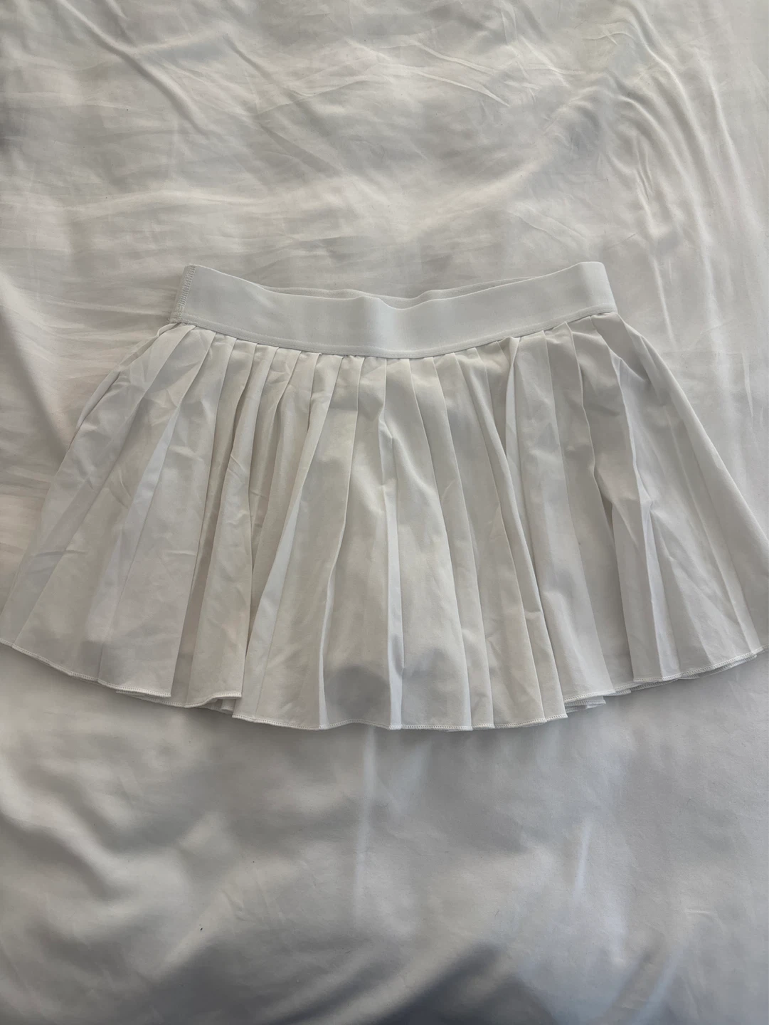 Aritzia White Pleated Tennis Skort
