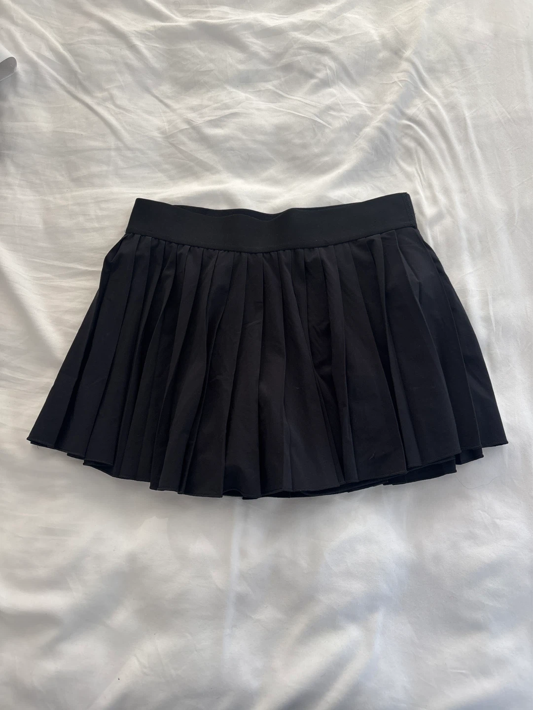 Aritzia Black Pleated Mini Skirt