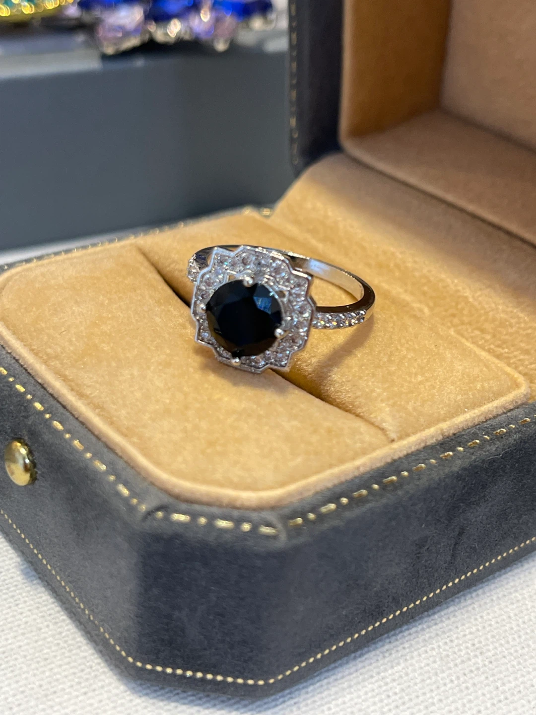 Silver Ring with Black Stone and Rhinestones - photo 4