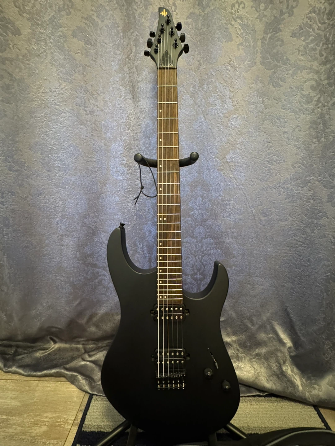 Donner Metal Electric Guitar with Gig Bag and Accessories - photo 4