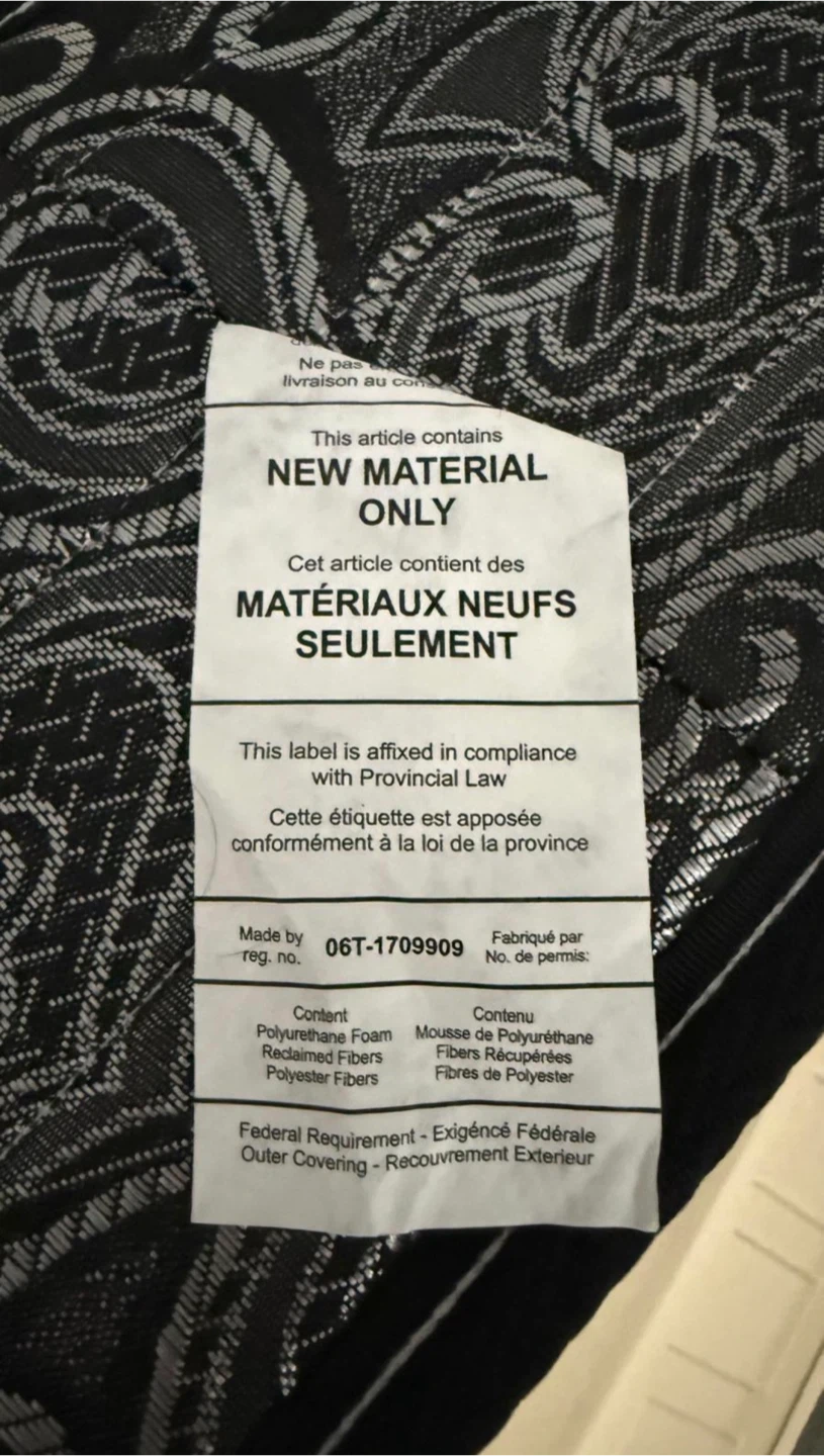 Queen Size Mattress - Medium Firm - Excellent Condition - photo 4