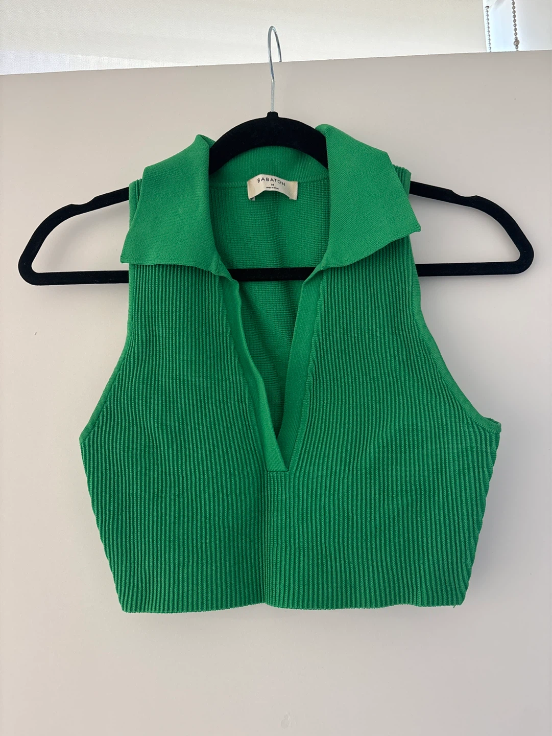 Babaton Green Ribbed Collared Sleeveless Crop Top - Size M