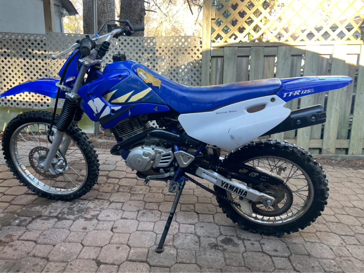 2005 Yamaha TT-R125 Dirt Bike