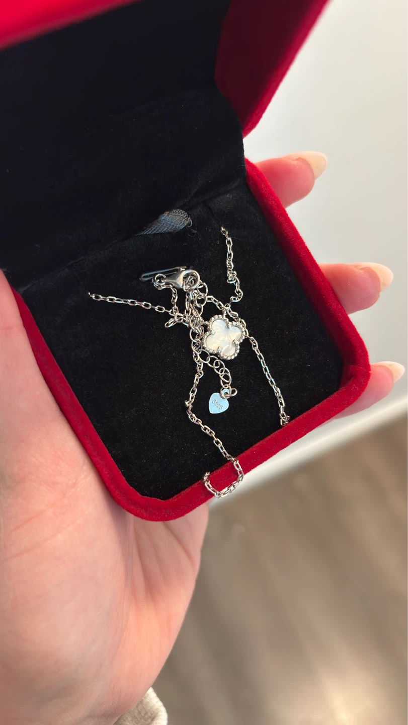Silver Clover Necklace - photo 2
